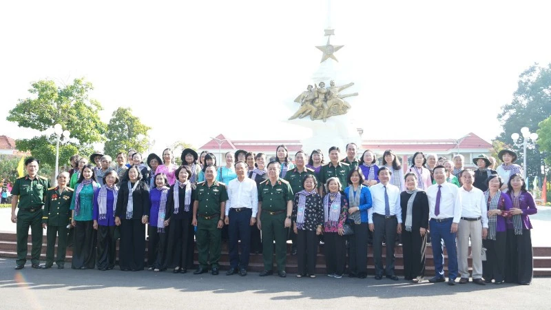 Tây Ninh tổ chức họp mặt truyền thống Cơ quan Hội Phụ nữ Giải phóng Khu Đông Nam Bộ lần thứ 26 Tây Ninh tổ chức họp mặt truyền thống Cơ quan Hội Phụ nữ Giải phóng Khu Đông Nam Bộ lần thứ 26