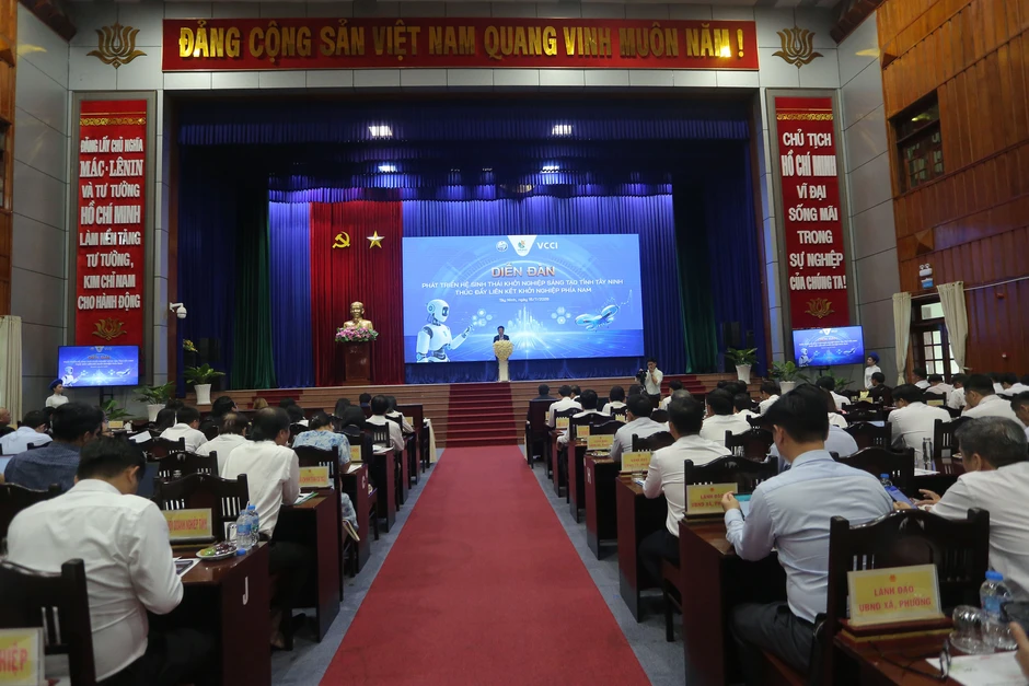 Tây Ninh ưu tiên phát triển UAV và AI Tây Ninh ưu tiên phát triển UAV và AI