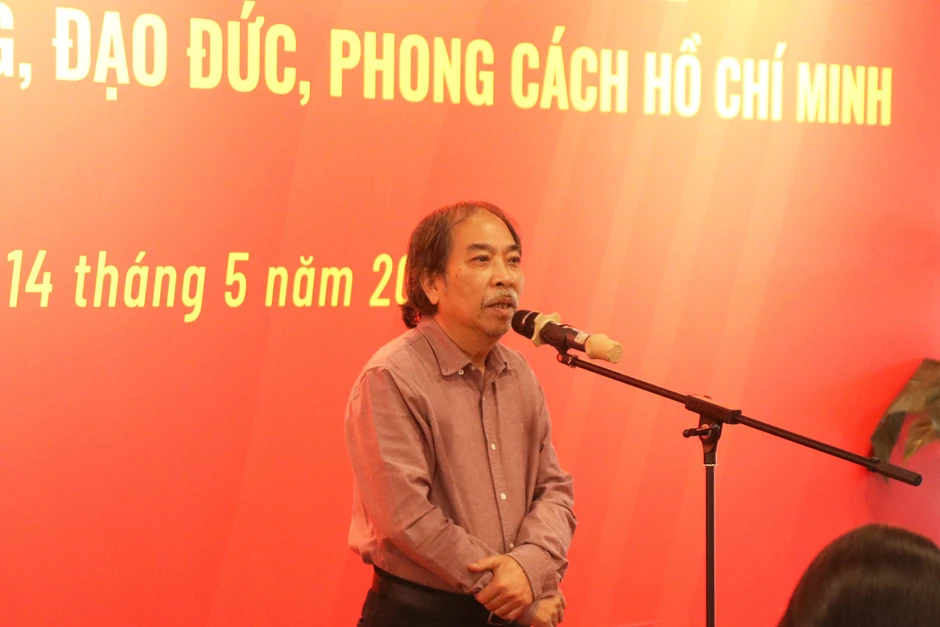 Thấm nhuần tư tưởng, đạo đức, phong cách Hồ Chí Minh Thấm nhuần tư tưởng, đạo đức, phong cách Hồ Chí Minh