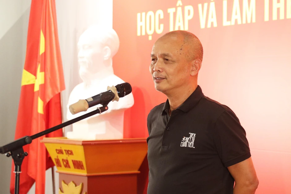 Thấm nhuần tư tưởng, đạo đức, phong cách Hồ Chí Minh Thấm nhuần tư tưởng, đạo đức, phong cách Hồ Chí Minh