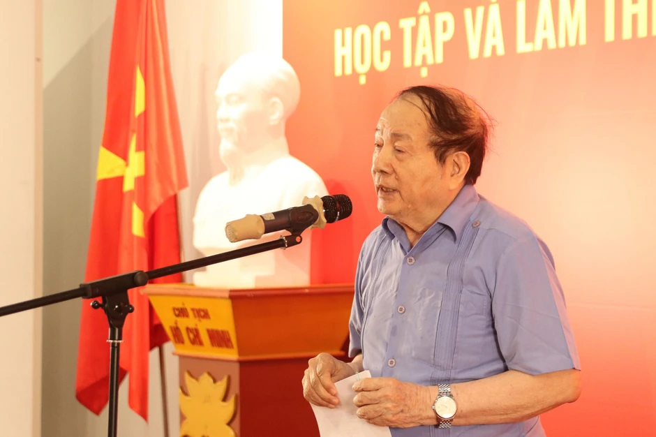 Thấm nhuần tư tưởng, đạo đức, phong cách Hồ Chí Minh Thấm nhuần tư tưởng, đạo đức, phong cách Hồ Chí Minh
