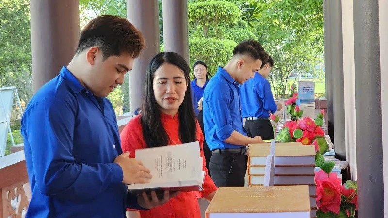 Thanh Hoá: Nhiều hoạt động thiết thực kỷ niệm 115 năm Bác Hồ ra đi tìm đường cứu nước Thanh Hoá: Nhiều hoạt động thiết thực kỷ niệm 115 năm Bác Hồ ra đi tìm đường cứu nước