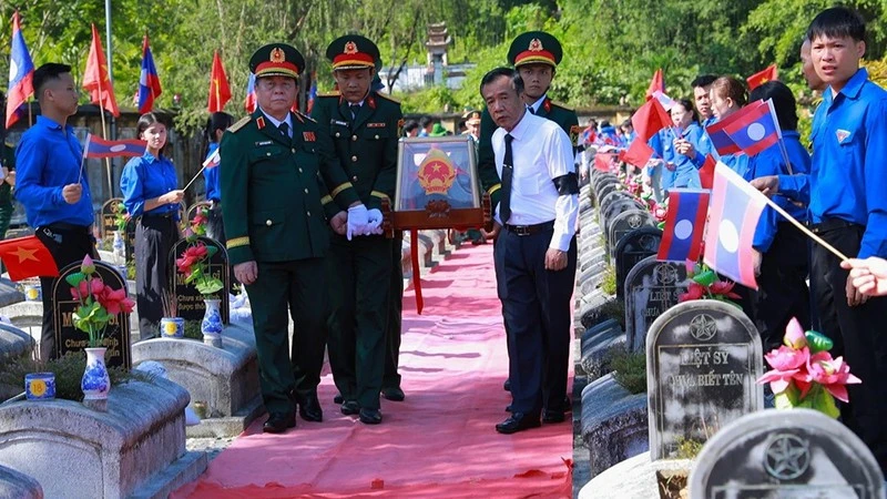 Thanh Hóa truy điệu, an táng 19 liệt sĩ Thanh Hóa truy điệu, an táng 19 liệt sĩ