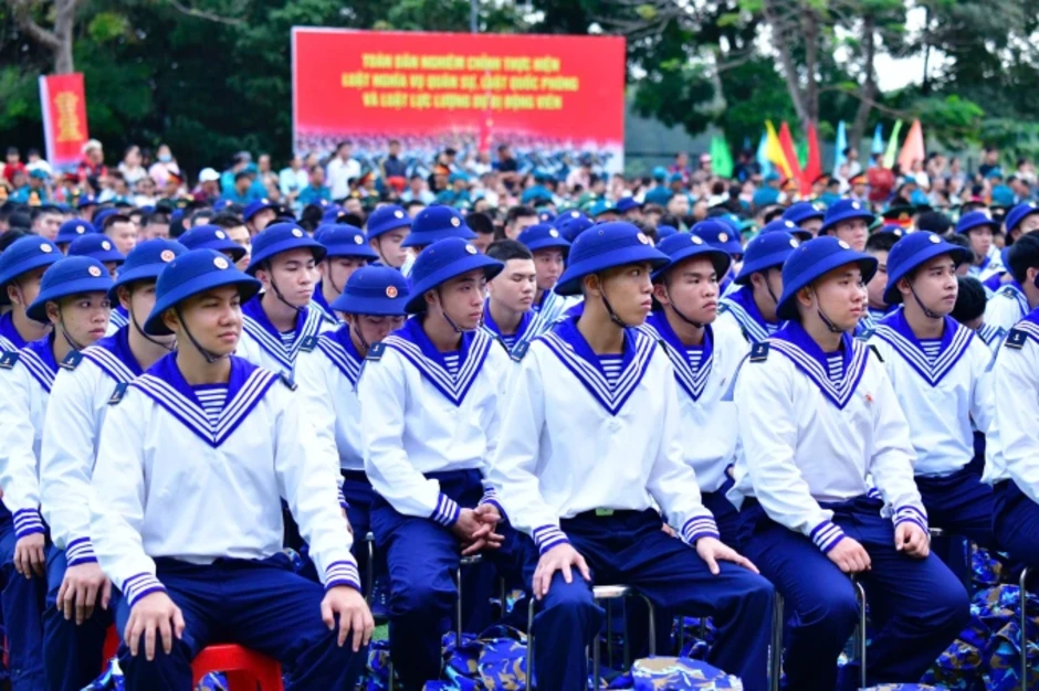 Thanh niên cả nước lên đường nhập ngũ Thanh niên cả nước lên đường nhập ngũ