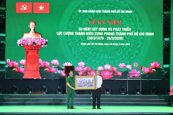 Thanh niên xung phong phải là mái nhà tập hợp sức mạnh của tuổi trẻ TPHCM Thanh niên xung phong phải là mái nhà tập hợp sức mạnh của tuổi trẻ TPHCM