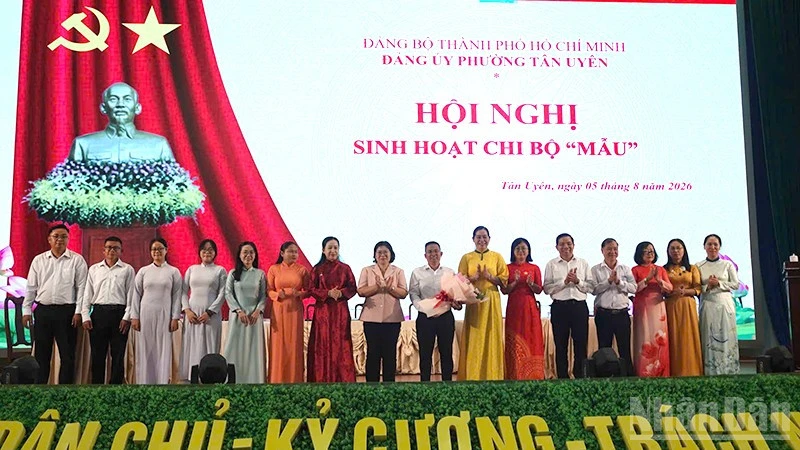 Thành phố Hồ Chí Minh: Đảng ủy phường Tân Uyên cần quan tâm nhiều hơn đến công tác phát triển đảng viên