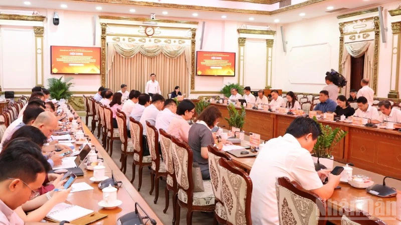 Thành phố Hồ Chí Minh kiến nghị Trung ương cho phép thí điểm mô hình "thành phố trong thành phố" Thành phố Hồ Chí Minh kiến nghị Trung ương cho phép thí điểm mô hình "thành phố trong thành phố"