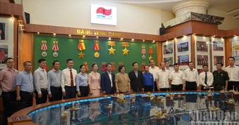 Thành ủy Thành phố Hồ Chí Minh khảo sát công tác xây dựng tổ chức đảng tại Vietsovpetro