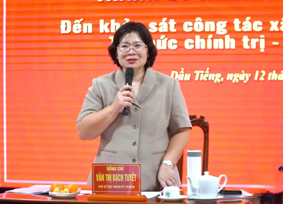 Thành ủy TPHCM khảo sát công tác Đảng tại Công ty Cao su Dầu Tiếng Thành ủy TPHCM khảo sát công tác Đảng tại Công ty Cao su Dầu Tiếng