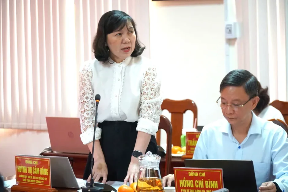 Thành ủy TPHCM khảo sát công tác Đảng tại Công ty Cao su Dầu Tiếng Thành ủy TPHCM khảo sát công tác Đảng tại Công ty Cao su Dầu Tiếng