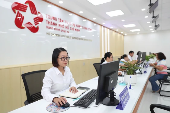 Thành ủy TPHCM thành lập 4 đoàn khảo sát người hoạt động không chuyên trách Thành ủy TPHCM thành lập 4 đoàn khảo sát người hoạt động không chuyên trách