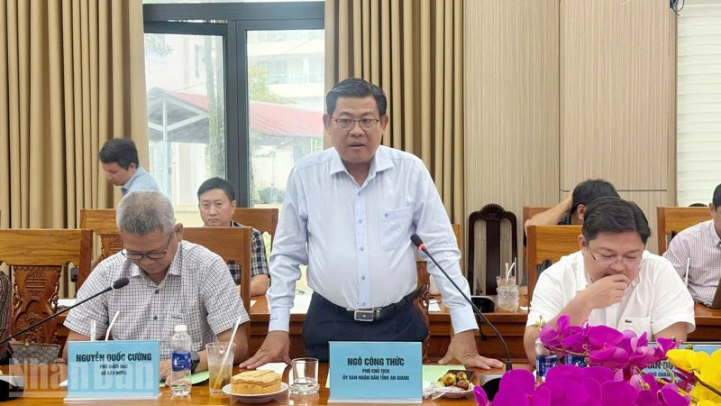 Tháo gỡ “nút thắt” hạ tầng APEC 2027 và siết chặt an toàn thực phẩm Tháo gỡ “nút thắt” hạ tầng APEC 2027 và siết chặt an toàn thực phẩm