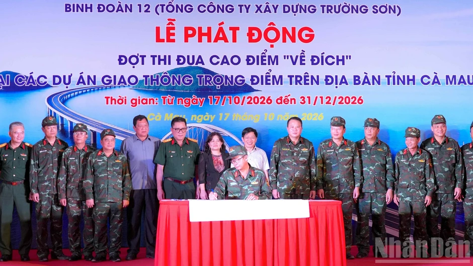 Thắp sáng niềm tin trên những công trình trọng điểm cực nam Tổ quốc Thắp sáng niềm tin trên những công trình trọng điểm cực nam Tổ quốc