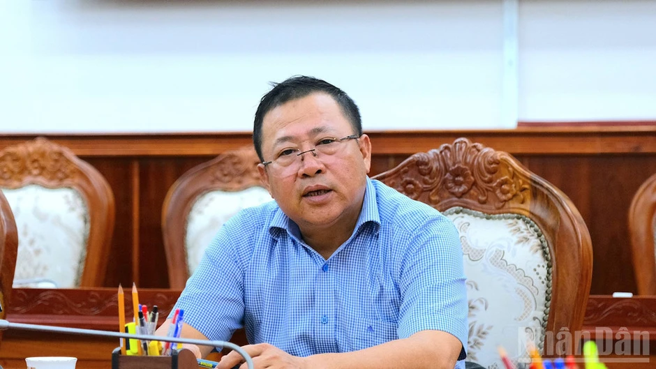 Thắt chặt phối hợp truyền thông trên báo Đảng, đánh thức tiềm năng vùng cực nam Tổ quốc Thắt chặt phối hợp truyền thông trên báo Đảng, đánh thức tiềm năng vùng cực nam Tổ quốc