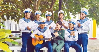 Thắt chặt tình cảm quân dân