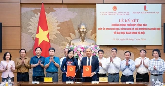 Thể chế không thể xây dựng từ tư duy 'bàn giấy'