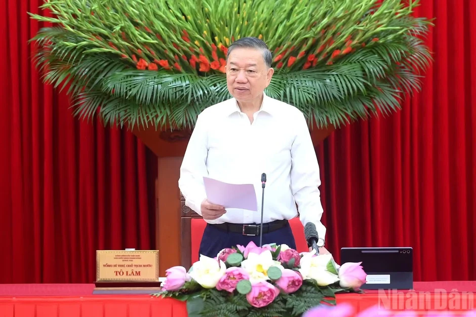 Thi hành Điều lệ Đảng theo Quy định số 208-QĐ/TW: Từ quán triệt đến chuyển biến ở cơ sở Thi hành Điều lệ Đảng theo Quy định số 208-QĐ/TW: Từ quán triệt đến chuyển biến ở cơ sở