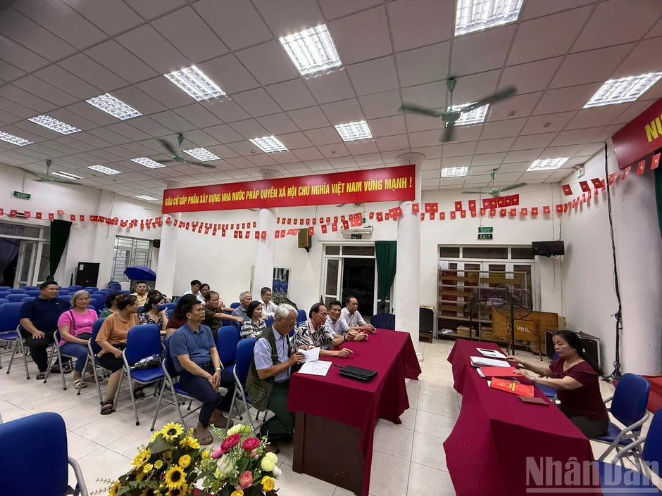 Thi hành Điều lệ Đảng theo Quy định số 208-QĐ/TW: Từ quán triệt đến chuyển biến ở cơ sở Thi hành Điều lệ Đảng theo Quy định số 208-QĐ/TW: Từ quán triệt đến chuyển biến ở cơ sở