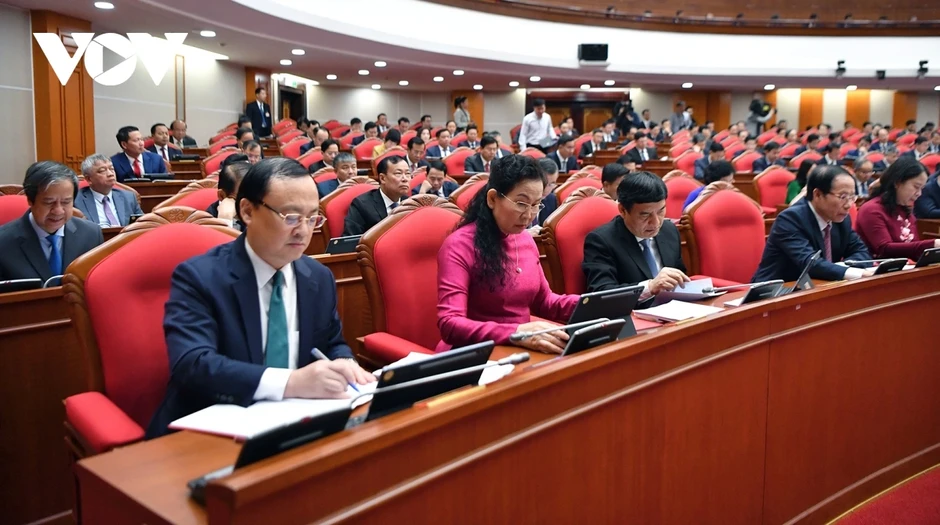 Thông cáo báo chí về ngày làm việc thứ nhất Hội nghị Trung ương lần thứ hai