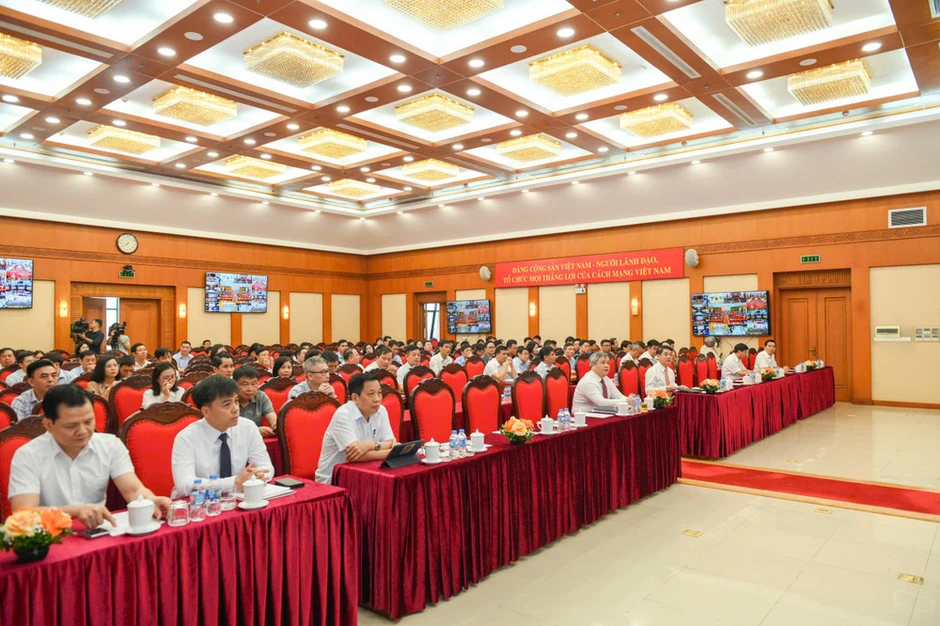 Thống nhất hành động, tạo chuyển biến hơn nữa, nâng tầm toàn diện công tác kiểm tra của Đảng Thống nhất hành động, tạo chuyển biến hơn nữa, nâng tầm toàn diện công tác kiểm tra của Đảng