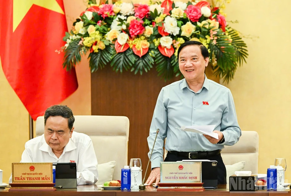 Thống nhất trình Quốc hội xem xét, thông qua việc thành lập thành phố Quảng Ninh, thành phố Bắc Ninh Thống nhất trình Quốc hội xem xét, thông qua việc thành lập thành phố Quảng Ninh, thành phố Bắc Ninh