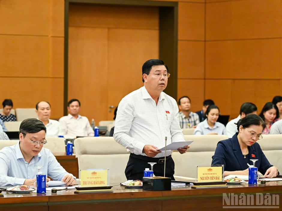 Thống nhất trình Quốc hội xem xét, thông qua việc thành lập thành phố Quảng Ninh, thành phố Bắc Ninh Thống nhất trình Quốc hội xem xét, thông qua việc thành lập thành phố Quảng Ninh, thành phố Bắc Ninh