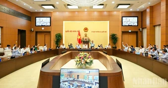 Thống nhất trình Quốc hội xem xét, thông qua việc thành lập thành phố Quảng Ninh, thành phố Bắc Ninh
