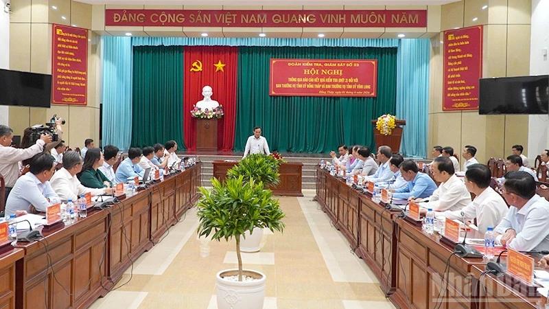 Thông qua dự thảo báo cáo kết quả kiểm tra (đợt 2) đối với Ban Thường vụ Tỉnh ủy Đồng Tháp và Vĩnh Long Thông qua dự thảo báo cáo kết quả kiểm tra (đợt 2) đối với Ban Thường vụ Tỉnh ủy Đồng Tháp và Vĩnh Long