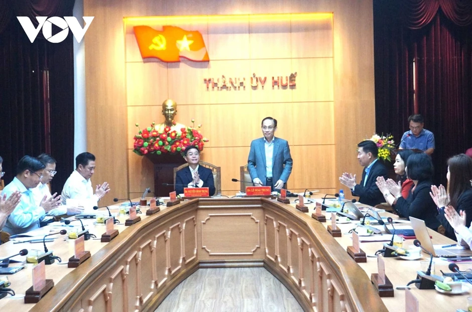 Thông qua dự thảo báo cáo kiểm tra, giám sát Ban Thường vụ Thành ủy Huế Thông qua dự thảo báo cáo kiểm tra, giám sát Ban Thường vụ Thành ủy Huế