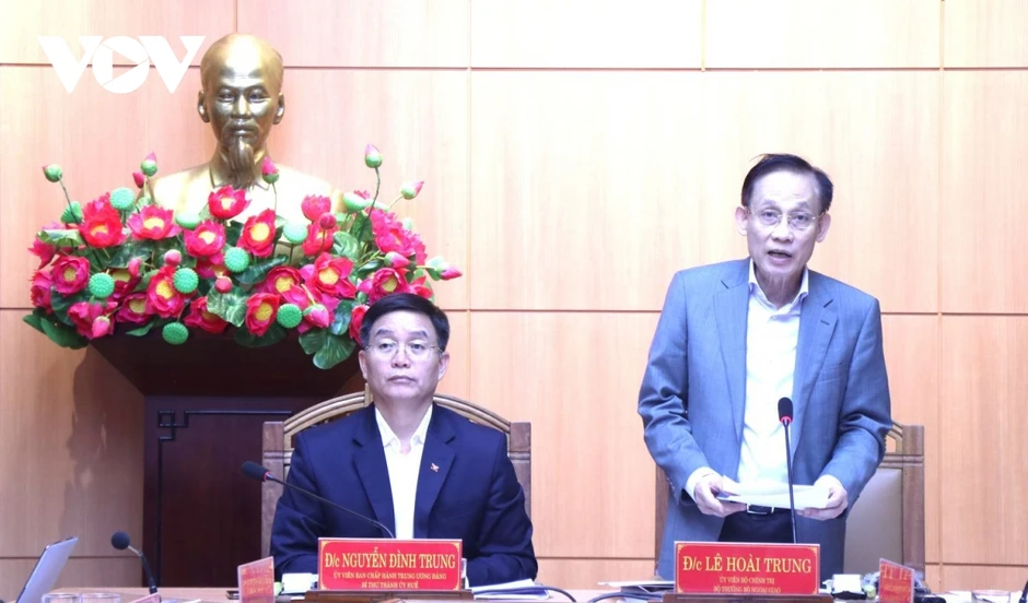 Thông qua dự thảo báo cáo kiểm tra, giám sát Ban Thường vụ Thành ủy Huế Thông qua dự thảo báo cáo kiểm tra, giám sát Ban Thường vụ Thành ủy Huế