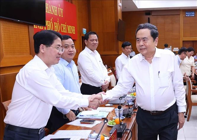Thông qua kết quả kiểm tra tại Ban Thường vụ Thành ủy TP Hồ Chí Minh Thông qua kết quả kiểm tra tại Ban Thường vụ Thành ủy TP Hồ Chí Minh