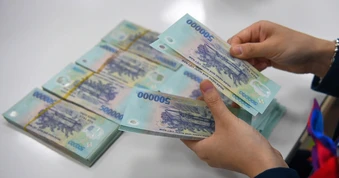 Thông tin mới về lộ trình cải cách tiền lương và sắp xếp thôn, tổ dân phố