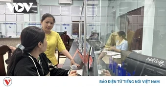 Thu hút người tài vào khu vực công: Không chỉ từ chính sách tuyển dụng