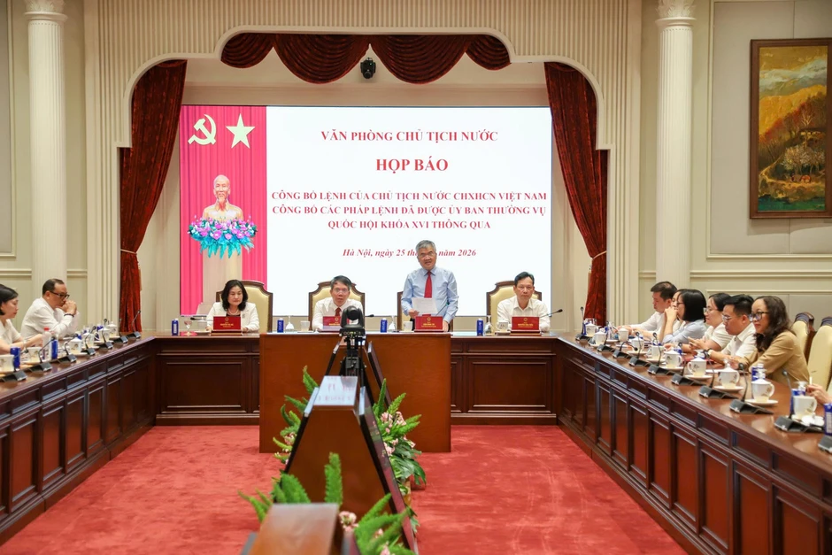 Thứ trưởng Bộ Nội vụ: Pháp lệnh người có công có hiệu lực hồi tố, giải quyết khoảng 6.000 hồ sơ liệt sĩ còn tồn đọng Thứ trưởng Bộ Nội vụ: Pháp lệnh người có công có hiệu lực hồi tố, giải quyết khoảng 6.000 hồ sơ liệt sĩ còn tồn đọng