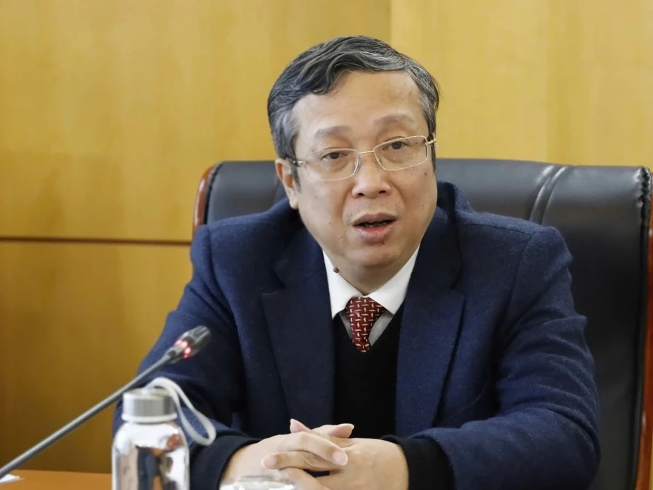 Thứ trưởng Bộ Nông nghiệp và Môi trường Hoàng Trung bị khai trừ khỏi Đảng Thứ trưởng Bộ Nông nghiệp và Môi trường Hoàng Trung bị khai trừ khỏi Đảng