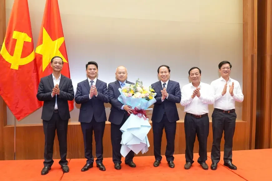Thứ trưởng Bộ Tài chính Đỗ Thành Trung giữ chức Phó Bí thư Thành ủy Hải Phòng