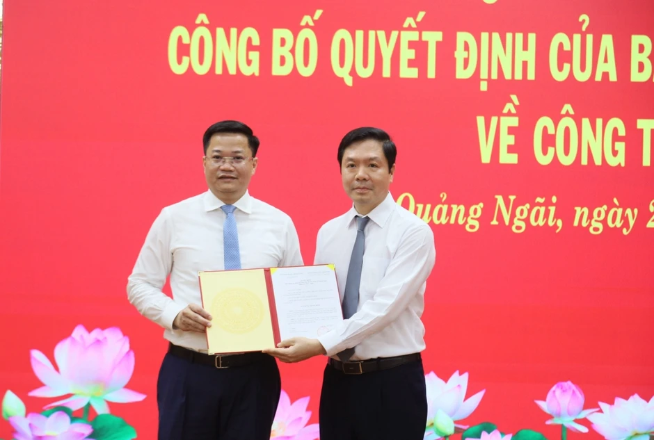 Thứ trưởng Bộ Tài chính Nguyễn Đức Tâm giữ chức Phó Bí thư Tỉnh ủy Quảng Ngãi Thứ trưởng Bộ Tài chính Nguyễn Đức Tâm giữ chức Phó Bí thư Tỉnh ủy Quảng Ngãi