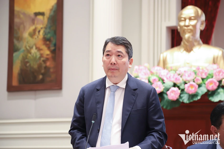Thứ trưởng Bộ Tài chính nói về thủ tục với hộ có doanh thu dưới 1 tỷ đồng/năm Thứ trưởng Bộ Tài chính nói về thủ tục với hộ có doanh thu dưới 1 tỷ đồng/năm