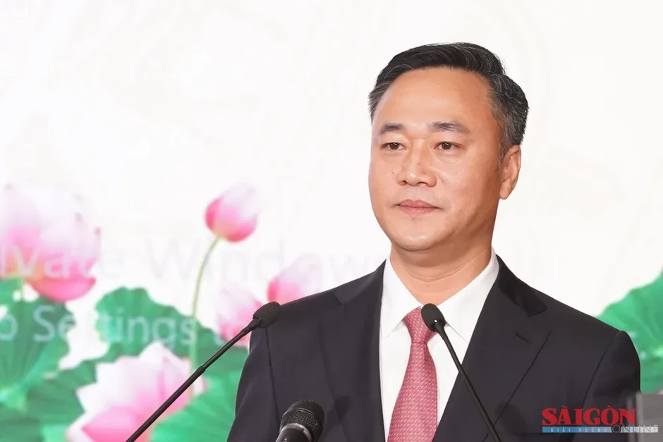 Thứ trưởng Bộ Xây dựng Nguyễn Việt Hùng làm Phó Bí thư Tỉnh ủy Khánh Hòa Thứ trưởng Bộ Xây dựng Nguyễn Việt Hùng làm Phó Bí thư Tỉnh ủy Khánh Hòa