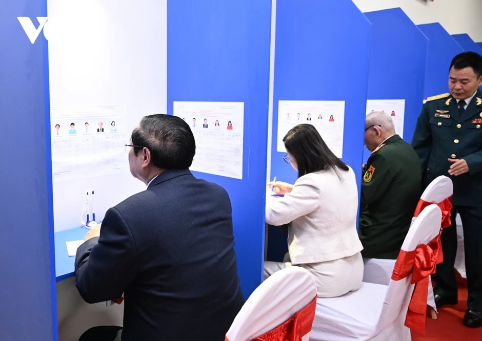Thủ tướng bỏ phiếu bầu cử ĐBQH khóa XVI và HĐND các cấp nhiệm kỳ 2026–2031 Thủ tướng bỏ phiếu bầu cử ĐBQH khóa XVI và HĐND các cấp nhiệm kỳ 2026–2031