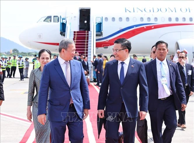 Thủ tướng Campuchia đến Hà Nội, bắt đầu thăm chính thức Việt Nam và dự AFF 2026 Thủ tướng Campuchia đến Hà Nội, bắt đầu thăm chính thức Việt Nam và dự AFF 2026