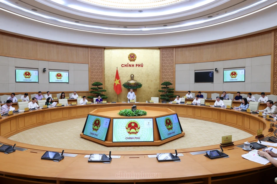 Thủ tướng: Cắt giảm chi phí trung gian để thuốc đến tay người bệnh với giá thấp nhất Thủ tướng: Cắt giảm chi phí trung gian để thuốc đến tay người bệnh với giá thấp nhất