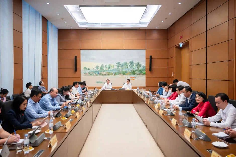Thủ tướng: Chắc chắn phải nâng mức ngưỡng chịu thuế với hộ kinh doanh Thủ tướng: Chắc chắn phải nâng mức ngưỡng chịu thuế với hộ kinh doanh