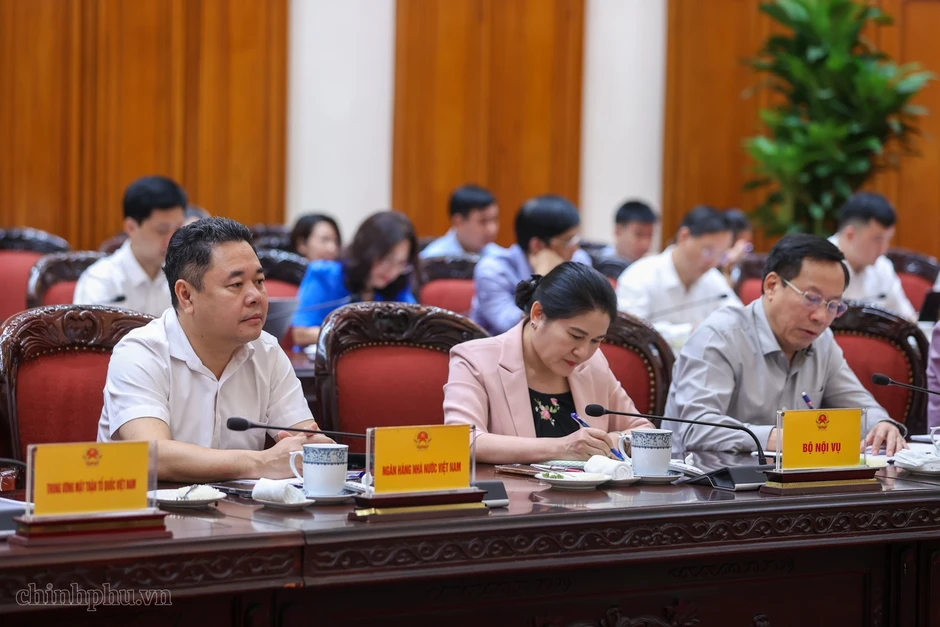 Thủ tướng chỉ tên bất cập "1 chương trình mục tiêu, 54 văn bản hướng dẫn"