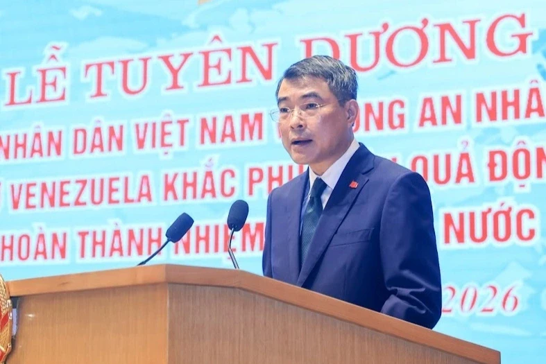 Thủ tướng chia sẻ thông điệp "giữa đổ nát, Việt Nam mang đến hy vọng” Thủ tướng chia sẻ thông điệp "giữa đổ nát, Việt Nam mang đến hy vọng”