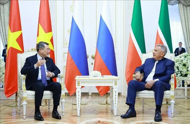 Thủ tướng Chính phủ Lê Minh Hưng gặp người đứng đầu Cộng hòa Tatarstan