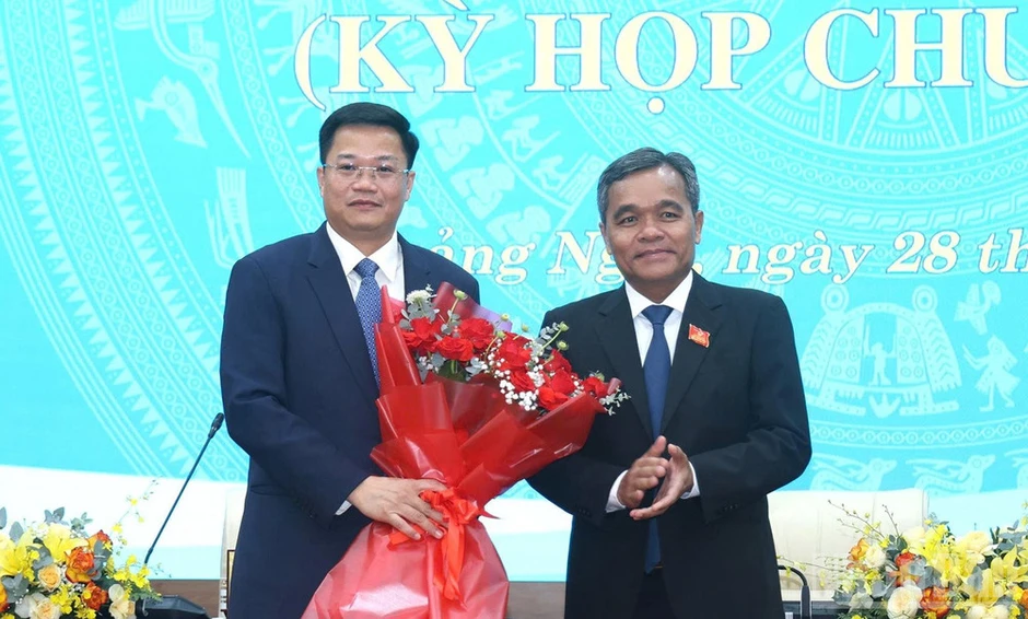 Thủ tướng Chính phủ phê chuẩn kết quả bầu Chủ tịch Ủy ban nhân dân tỉnh Quảng Ngãi Thủ tướng Chính phủ phê chuẩn kết quả bầu Chủ tịch Ủy ban nhân dân tỉnh Quảng Ngãi