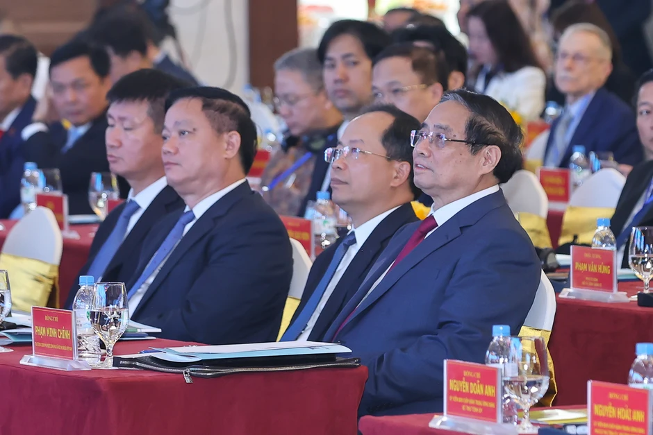 Thủ tướng: Chính phủ xem khó khăn, thách thức của doanh nghiệp là khó khăn, thách thức của mình để cùng giải quyết Thủ tướng: Chính phủ xem khó khăn, thách thức của doanh nghiệp là khó khăn, thách thức của mình để cùng giải quyết