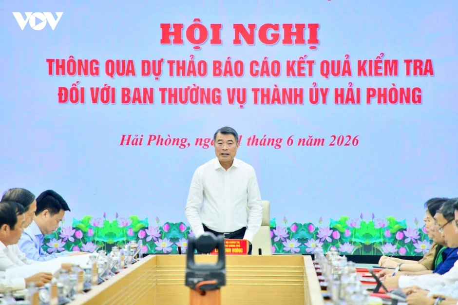Thủ tướng chủ trì hội nghị thông qua báo cáo kết quả kiểm tra tại Hải Phòng Thủ tướng chủ trì hội nghị thông qua báo cáo kết quả kiểm tra tại Hải Phòng