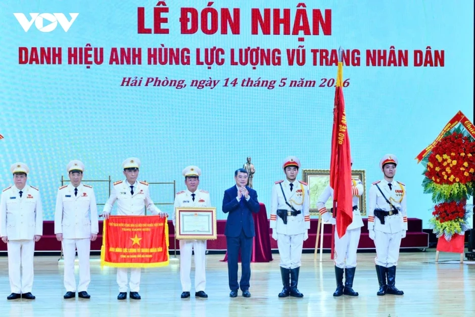 Thủ tướng: Công an Hải Phòng bảo vệ vững chắc không gian phát triển chiến lược Thủ tướng: Công an Hải Phòng bảo vệ vững chắc không gian phát triển chiến lược